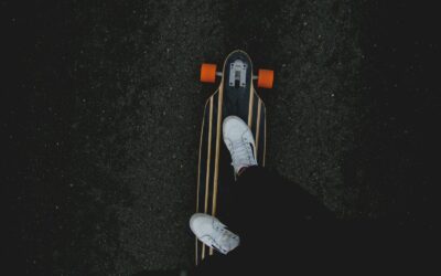 comment placer ses pieds sur un longboard