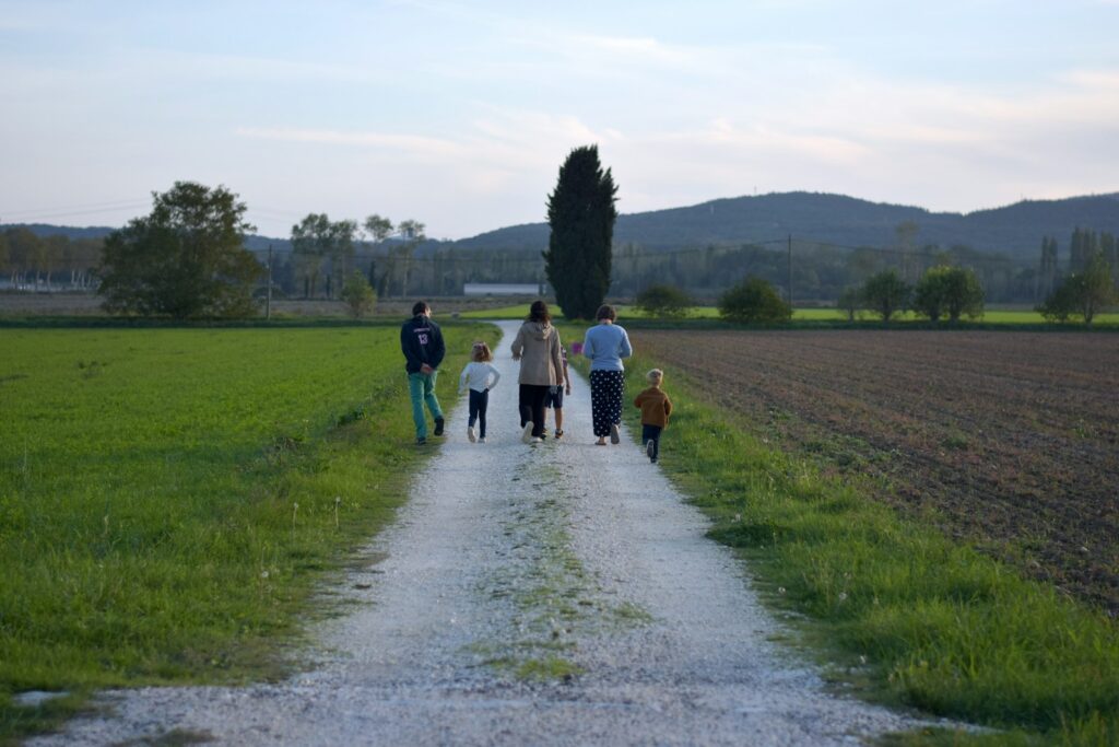 Vivre avec la famille moderne : Évolution, défis et harmonie du quotidien
