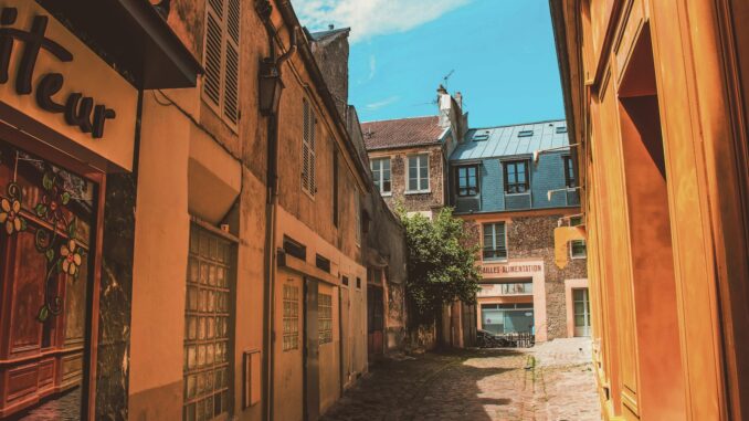 Villes et Communautés de France : Un Paysage Riche en Diversité et Patrimoine