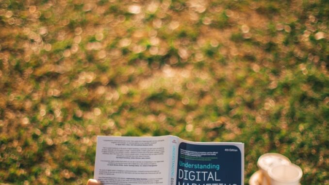 PhoComprendre le marketing digitalto by Elio Santos Créer un Blog pour Marketing Digital et Communication : Le Guide Stratégique 2025
