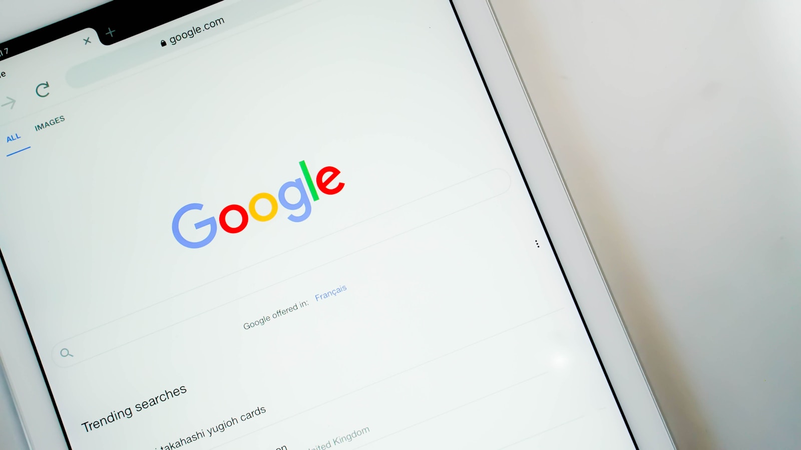 Comment Apparaître dans le Top 10 Google : Stratégies Incontournables pour Dominer la Recherche