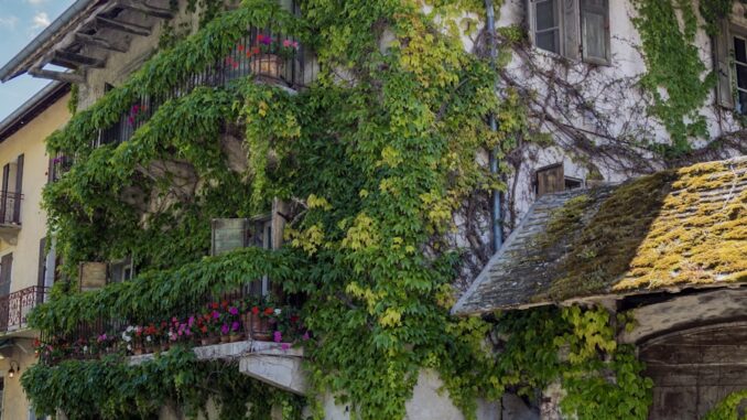 Bièvres liers village typique À la découverte des communes du Pays de Bièvre-Liers