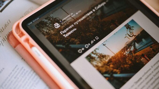 Blog ou les internautes discutent Le blog pour une discussion ouverte entre internautes