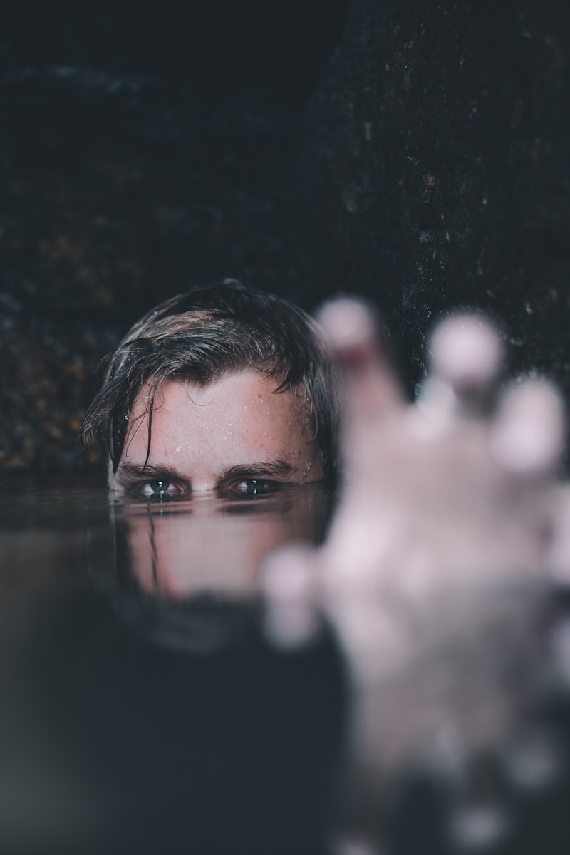 Comment les phobies se construisent dès l’enfance et influencent l’adulte